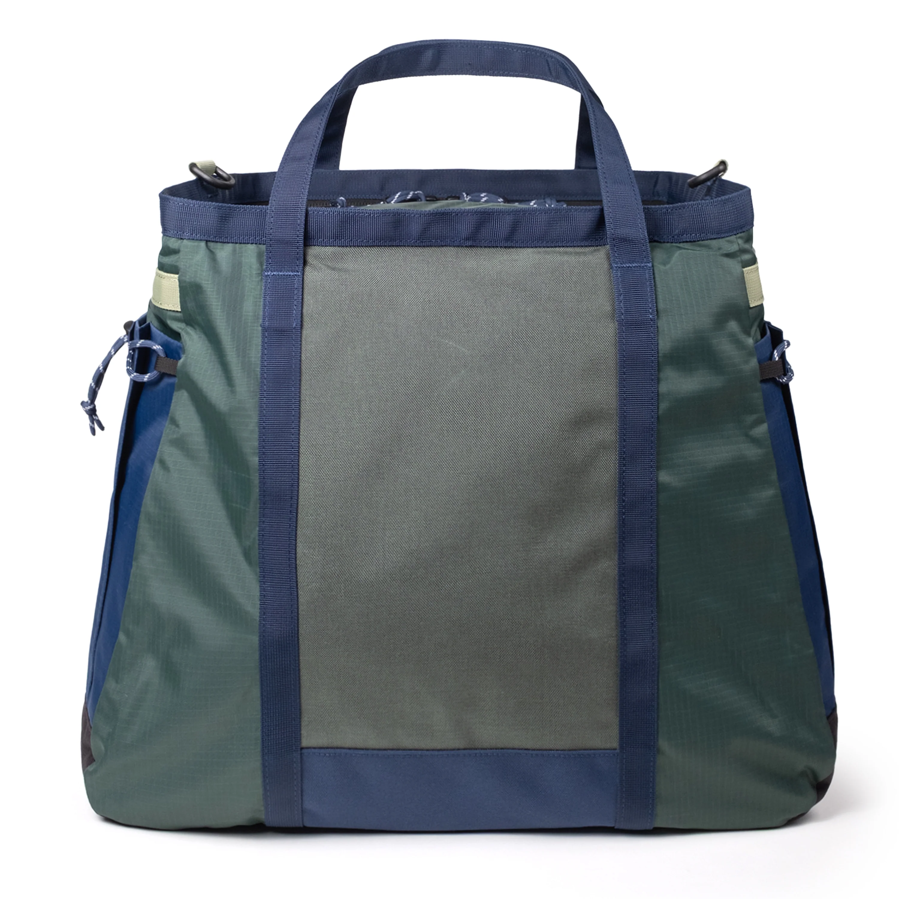 Mountain Gear Bag - Image 11